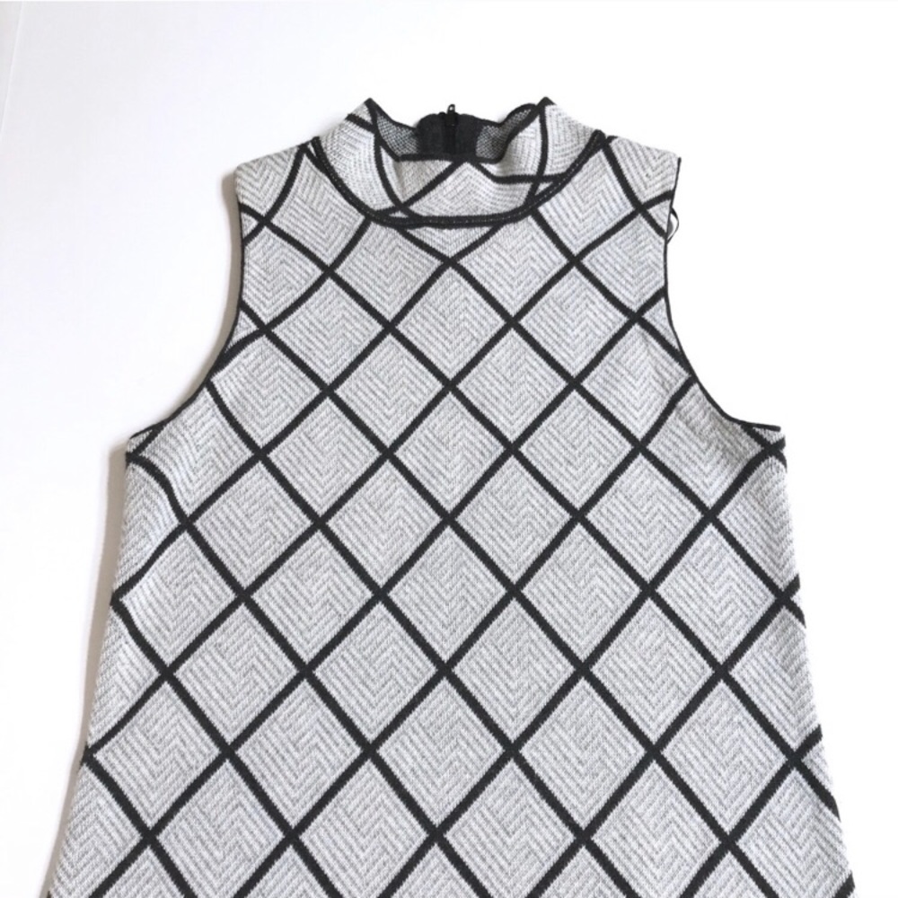 Romeo & Juliet Couture Sleeveless Sweater Dress - Picture 7 of 8